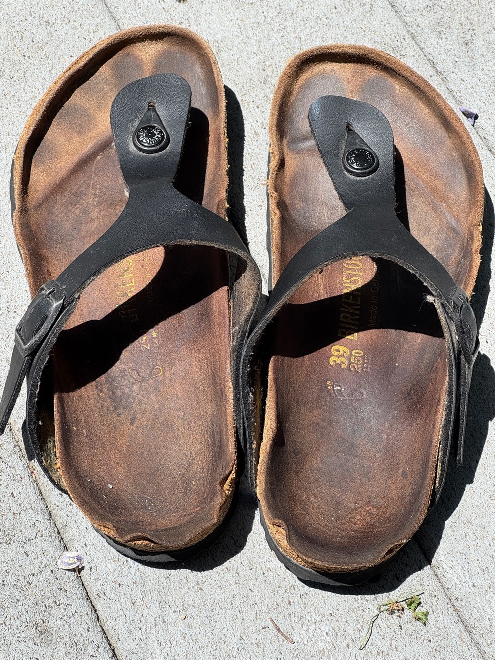 Birkenstock Black  Leather Footbed Thong Sandals sz 39